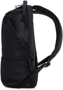 Here is the generated SEO meta description:

"Explore adventure with Urth Arkose 20L Backpack, featuring durable design and insert for organization. Perfect for travel and outdoor activities."