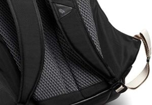 Discover the Bellroy Classic Backpack in black sand leather, featuring premium panels, comfortable shoulder straps, and ample storage for your 15" laptop.